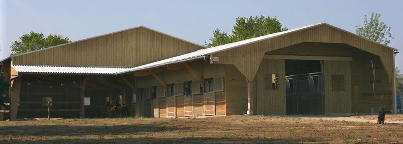 ECURIES A CHEVAUX - LES SORINIERES