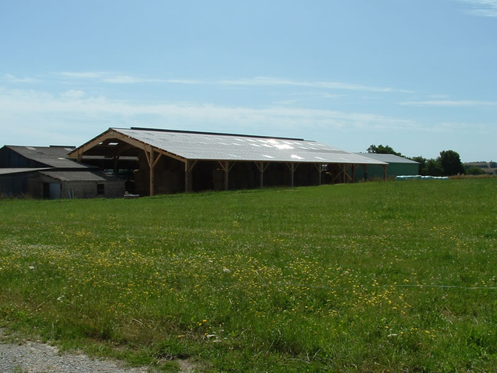 HANGAR A FOURRAGE - ESSE