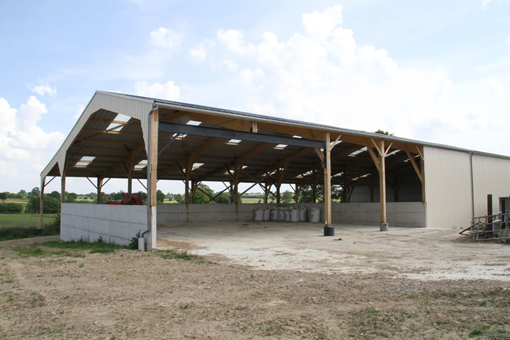 RECONSTRUCTION HANGAR SUITE INCENDIE - MESSAC